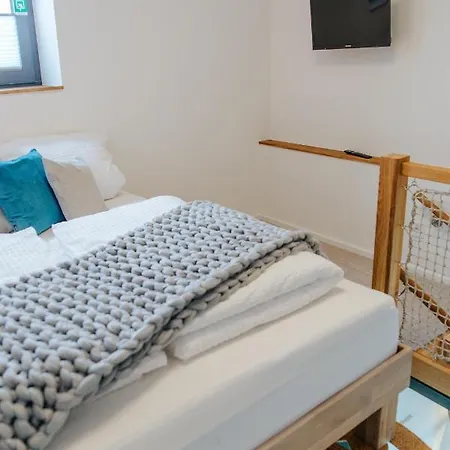 Village Turmzimmer